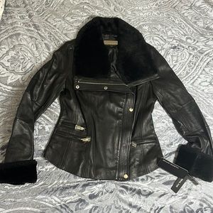 New with Tags Wilsons Leather women’s Black Leather Jacket Size Xs